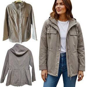 Michael Kors Women's Utility Jacket Quilted Hooded Lightweight Coat
Size Large